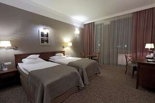 Отель Hotel Esperanto Белосток Двухместный номер с 1 кроватью или 2 отдельными кроватями-2