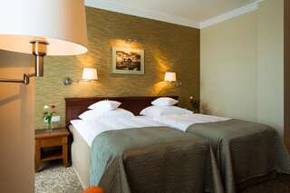 Отель Hotel Esperanto Белосток Двухместный номер с 1 кроватью или 2 отдельными кроватями-3